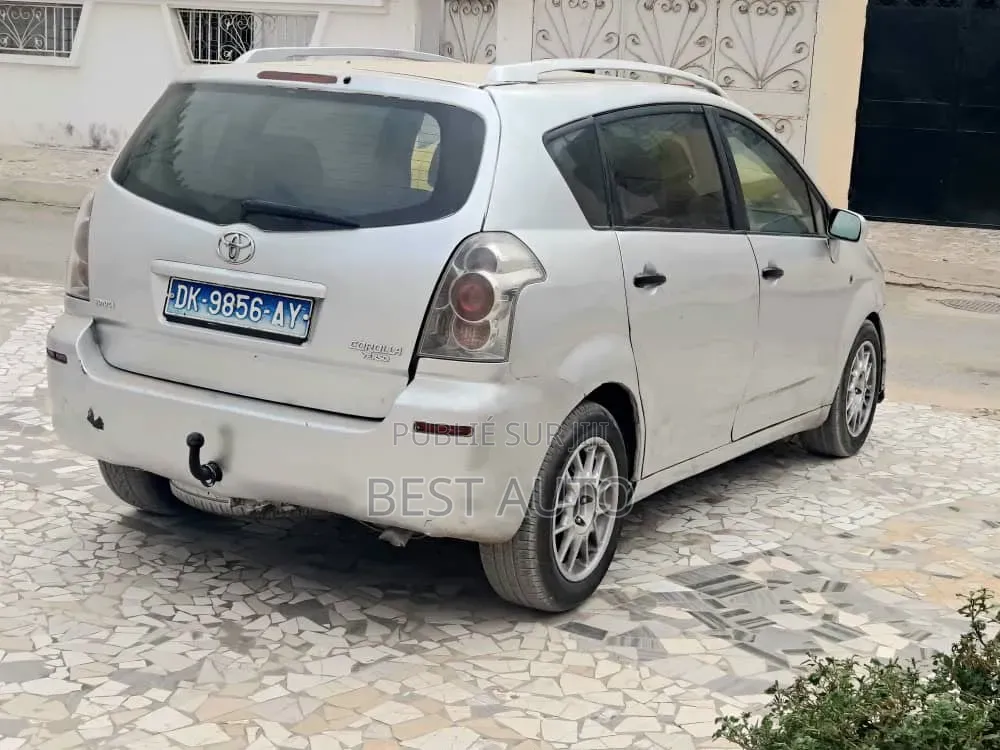 Toyota Verso 2009 Gris