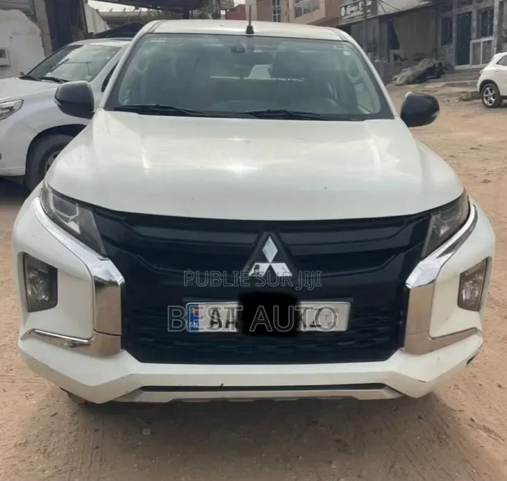 Mitsubishi L200 2023 Blanc