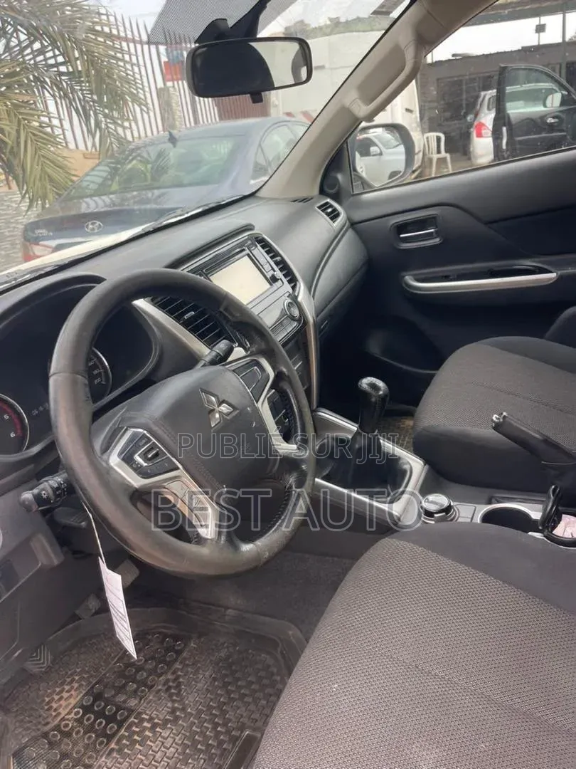 Mitsubishi L200 2023 Blanc