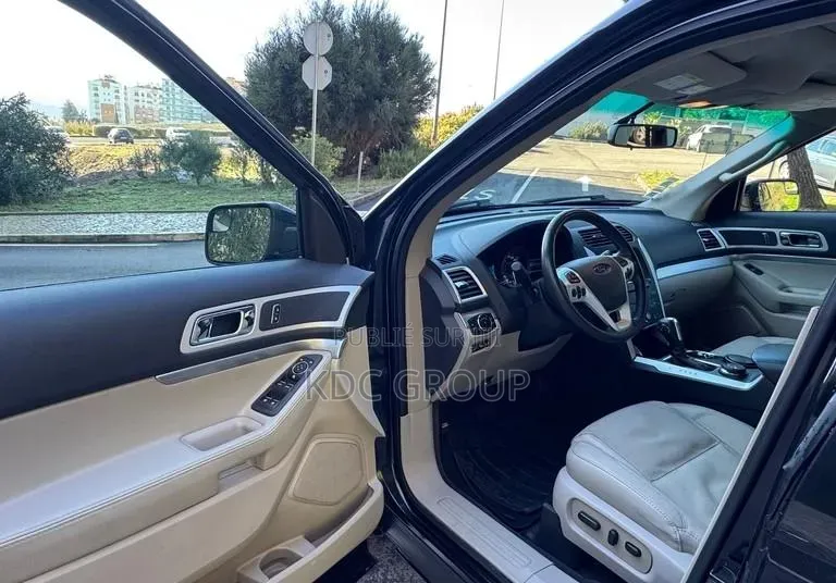 Ford Explorer 2013 Noir Mat