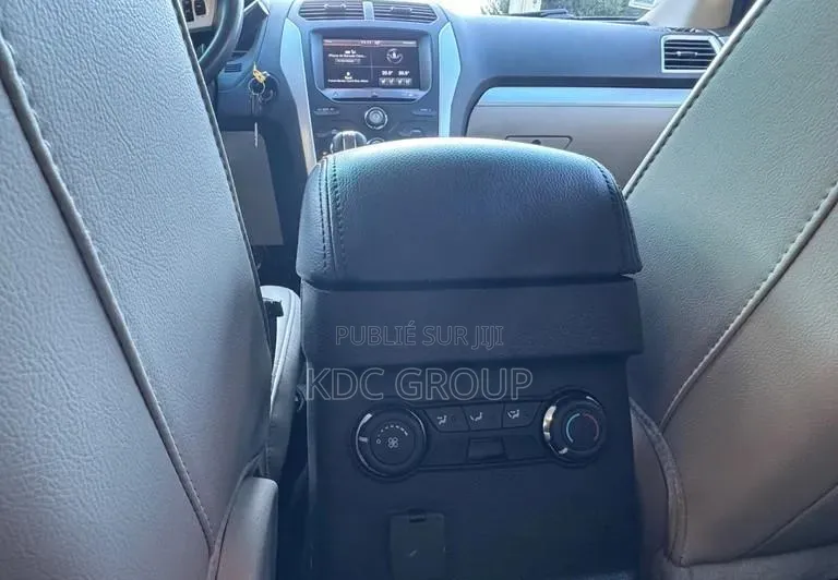 Ford Explorer 2013 Noir Mat