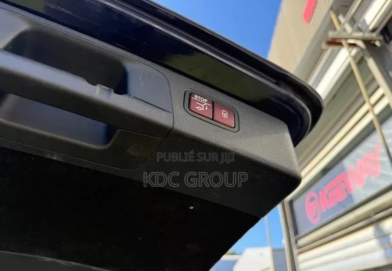Mercedes-Benz E300 2020 Noir Mat