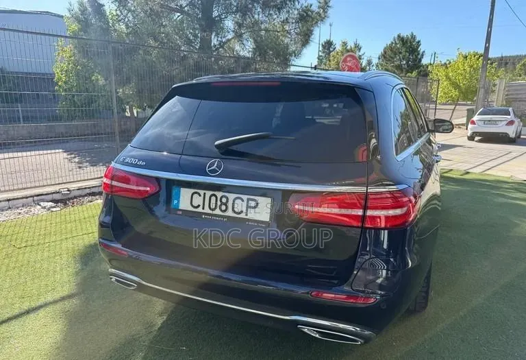 Mercedes-Benz E300 2020 Noir Mat