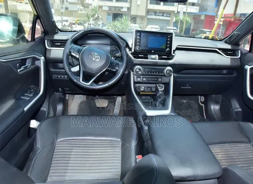Toyota RAV4 2021 Blanc