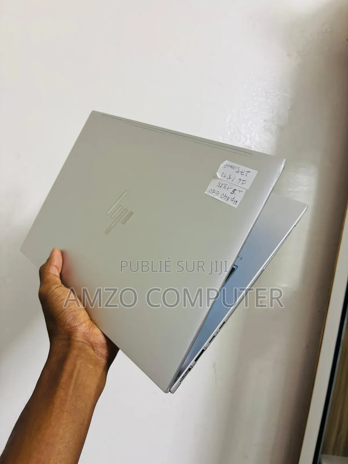 Ordinateur portable HP EliteBook 840 G10 16GB Intel Core i5 SSD 512GB