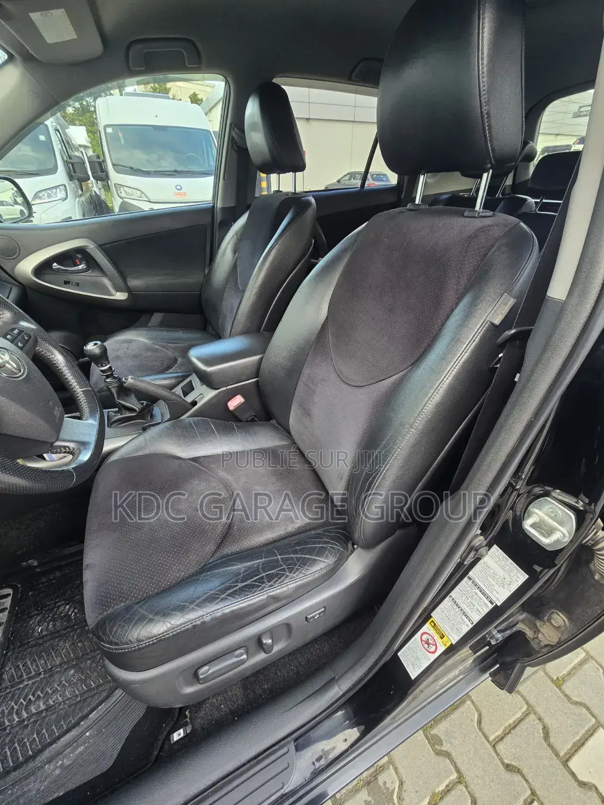 Toyota RAV4 2010 Noir