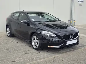 Volvo V40 2018 Noir