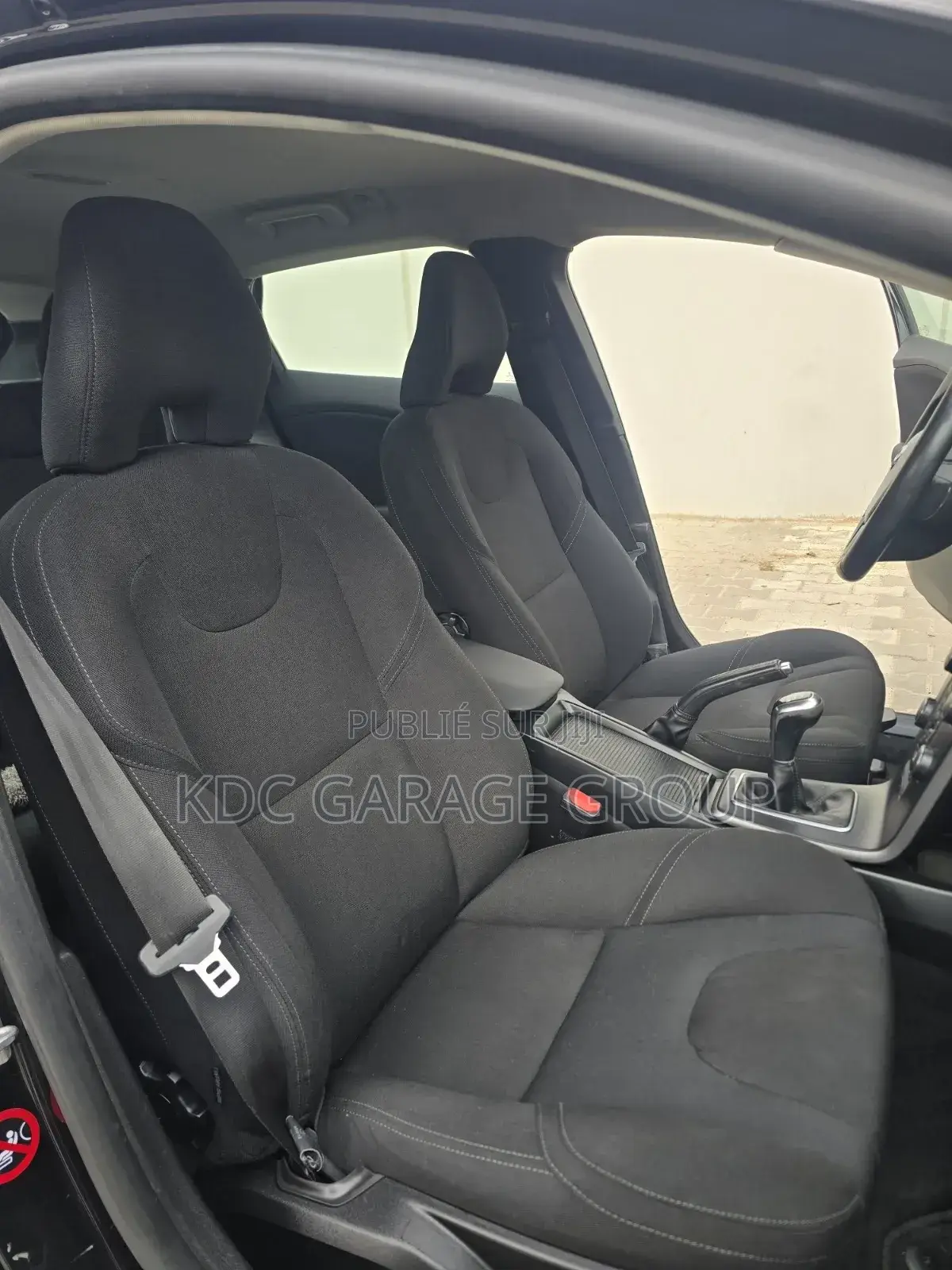 Volvo V40 2018 Noir