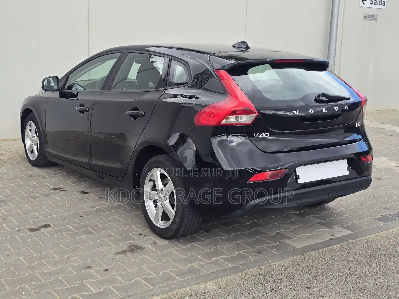 Volvo V40 2018 Noir