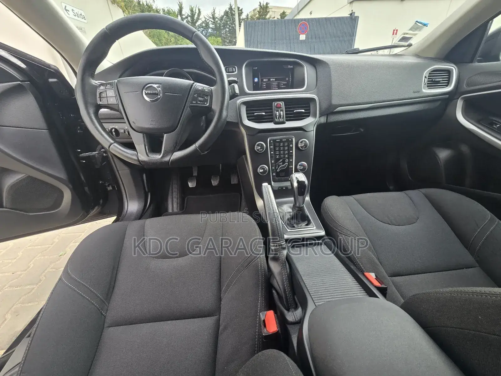Volvo V40 2018 Noir