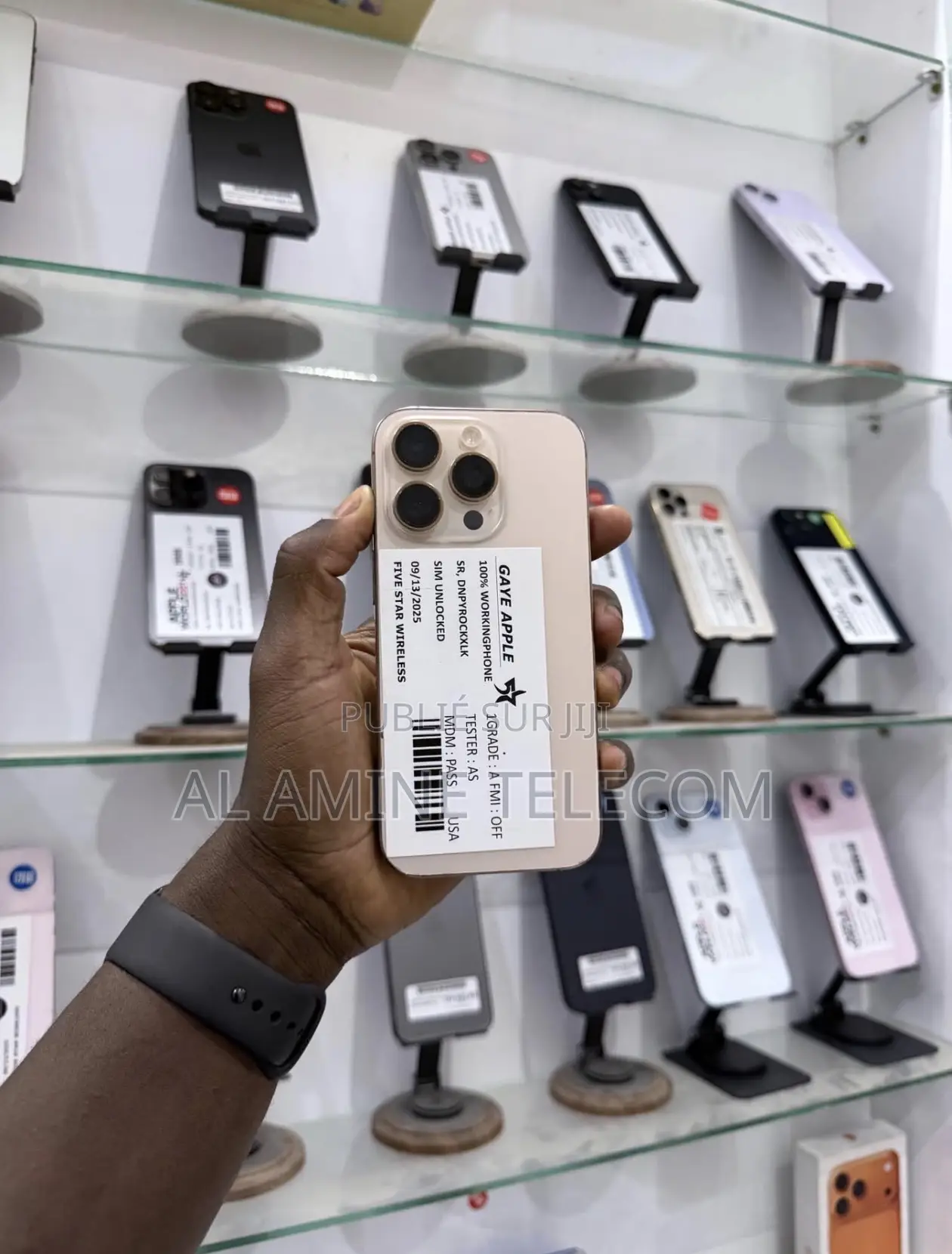 Nouveau Apple iPhone 16 Pro 256 GB Doré