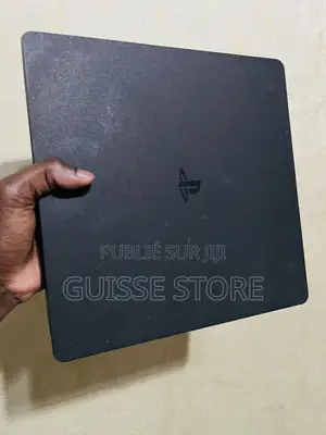 Ps4 Slim Avec Une Manette