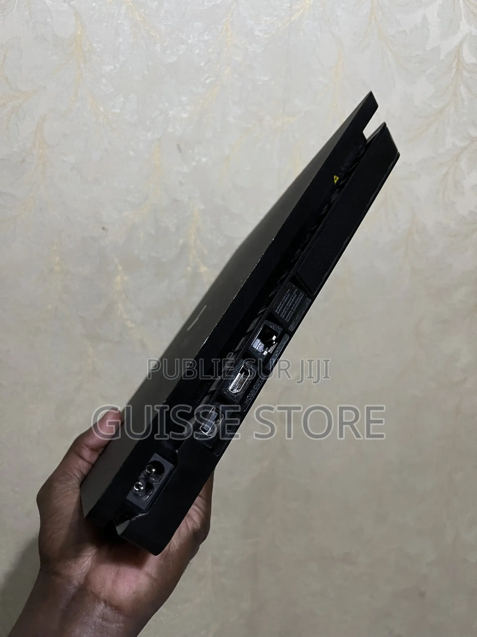 Ps4 Slim Avec Une Manette