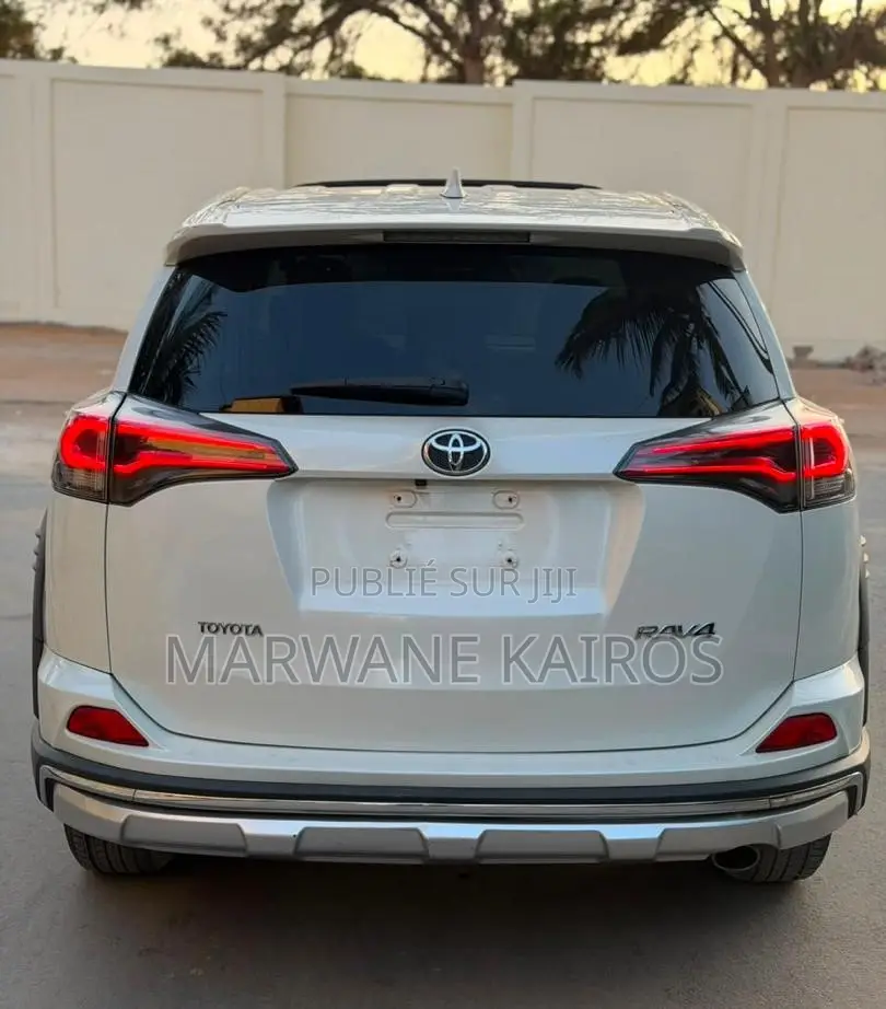 Toyota RAV4 2019 Blanc