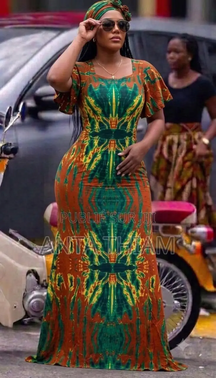 Deux Façons De Robe Thioup Different