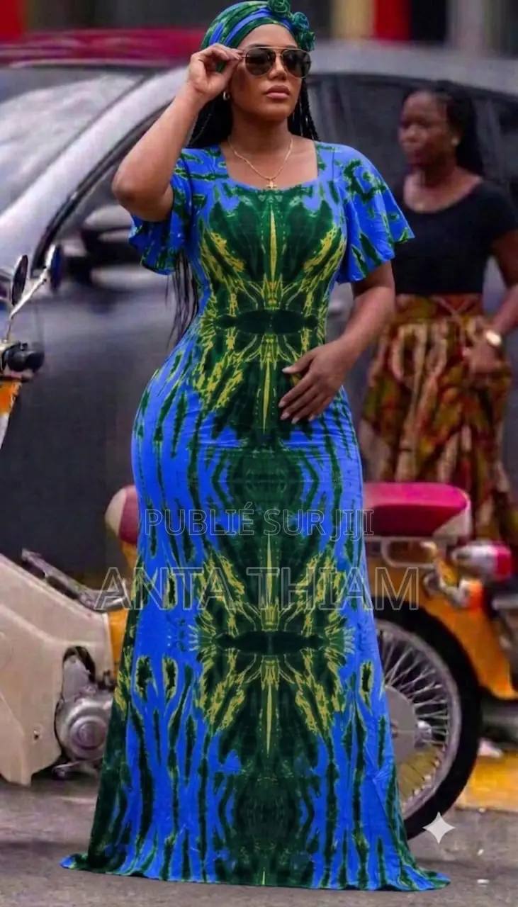 Deux Façons De Robe Thioup Different