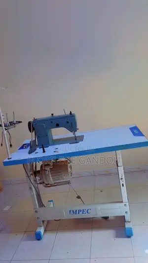 Machine À Coudre À Vendre