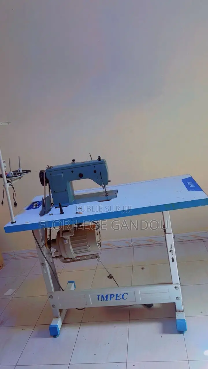 Machine À Coudre À Vendre