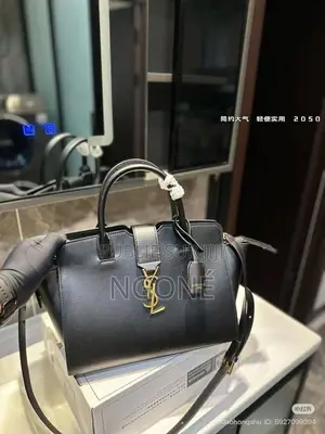 Sac Yve Saint Laurent Disponible 28cm