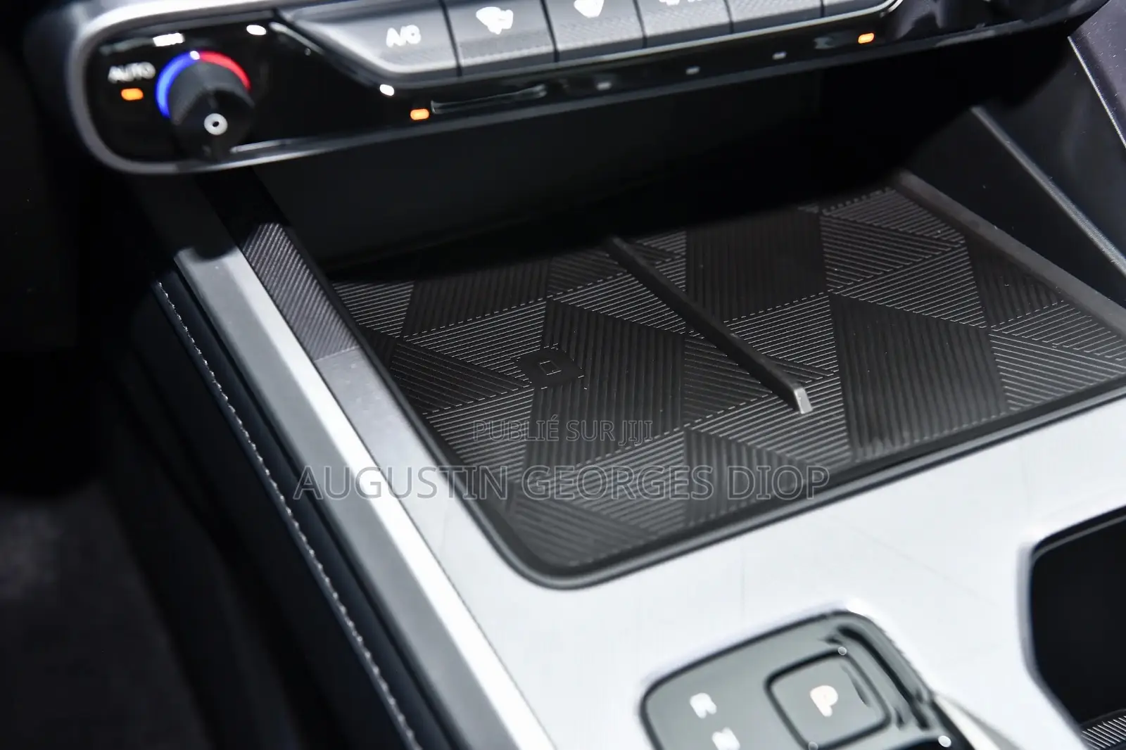 Nouveau Voiture 2025 Noir Mat