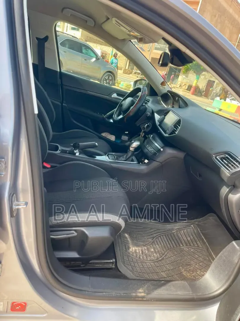 Peugeot 308 2016 Gris