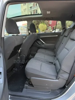 Toyota Verso 2017 Gris