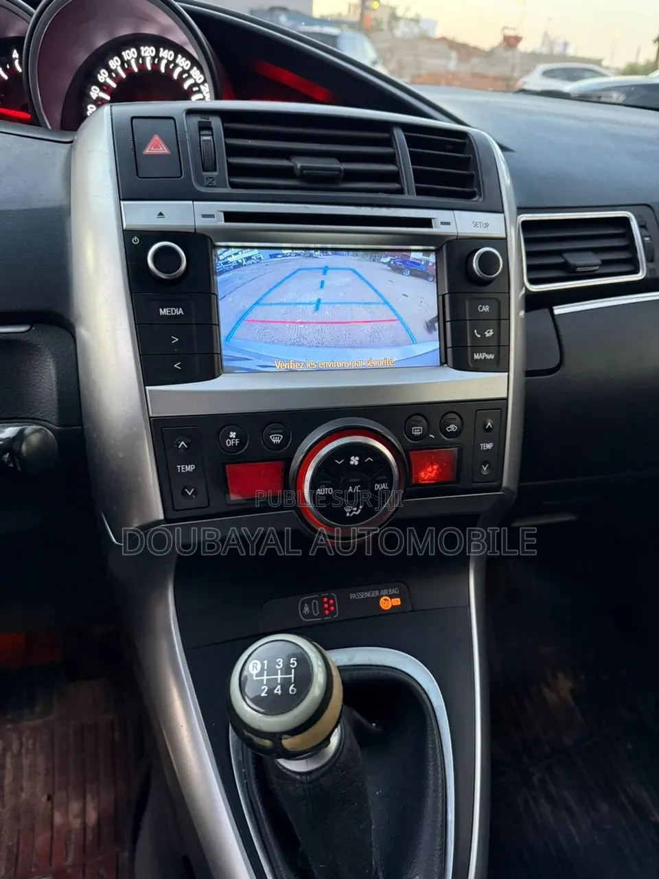 Toyota Verso 2017 Gris