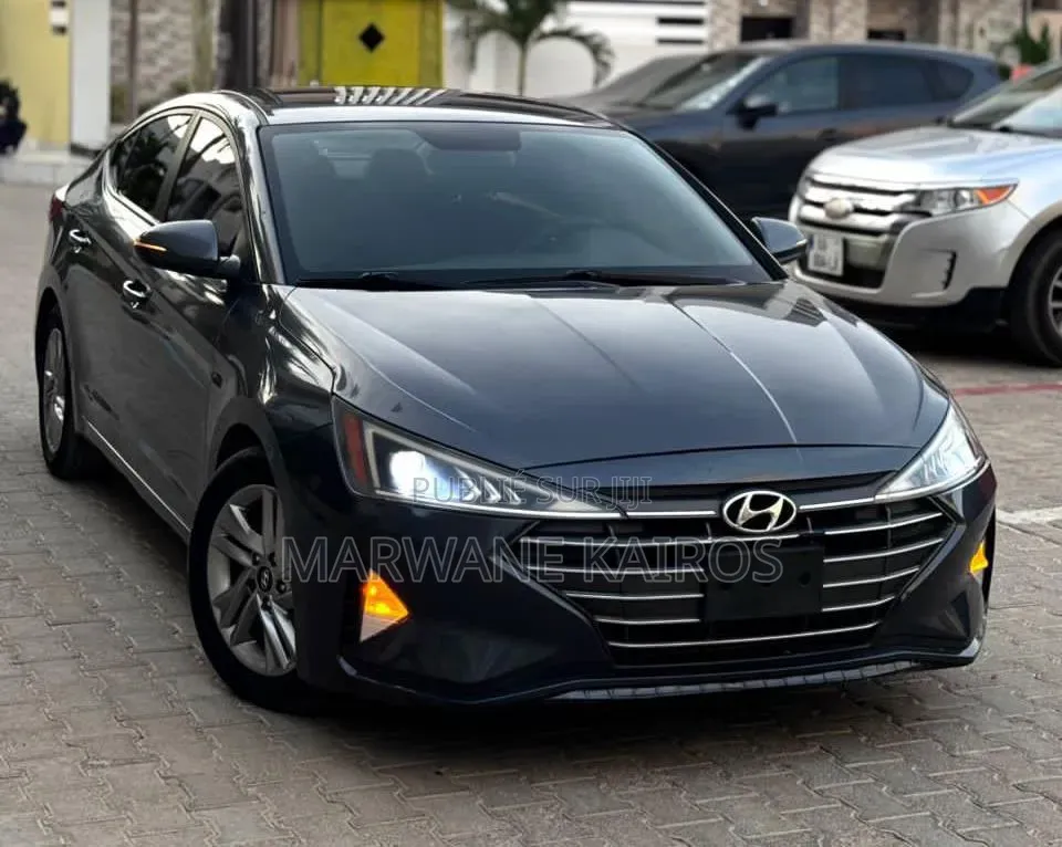 Hyundai Elantra 2019 Noir
