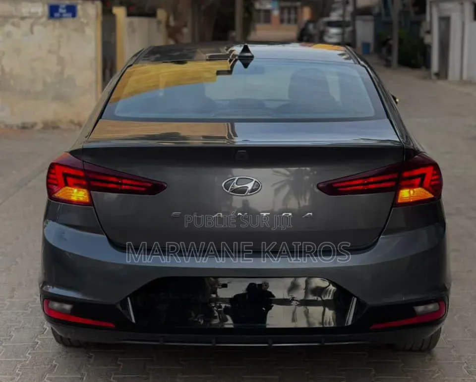 Hyundai Elantra 2019 Noir