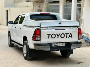 Toyota Hilux 2024 Blanc