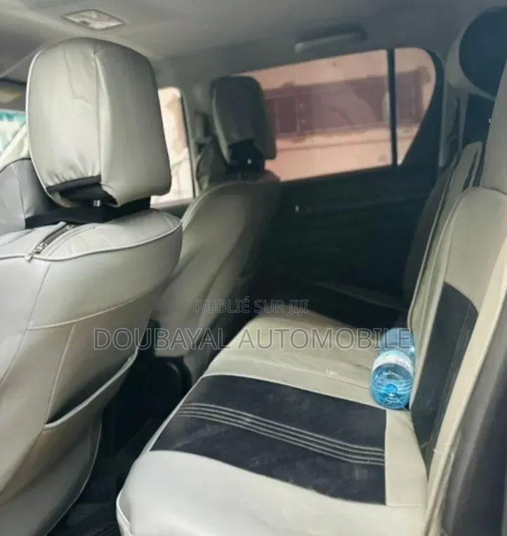 Toyota Hilux 2024 Blanc
