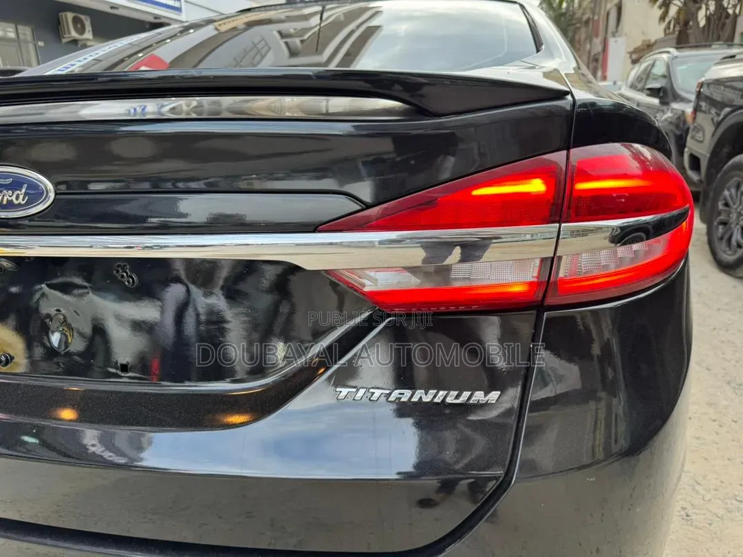 Ford Fusion 2017 Noir Mat