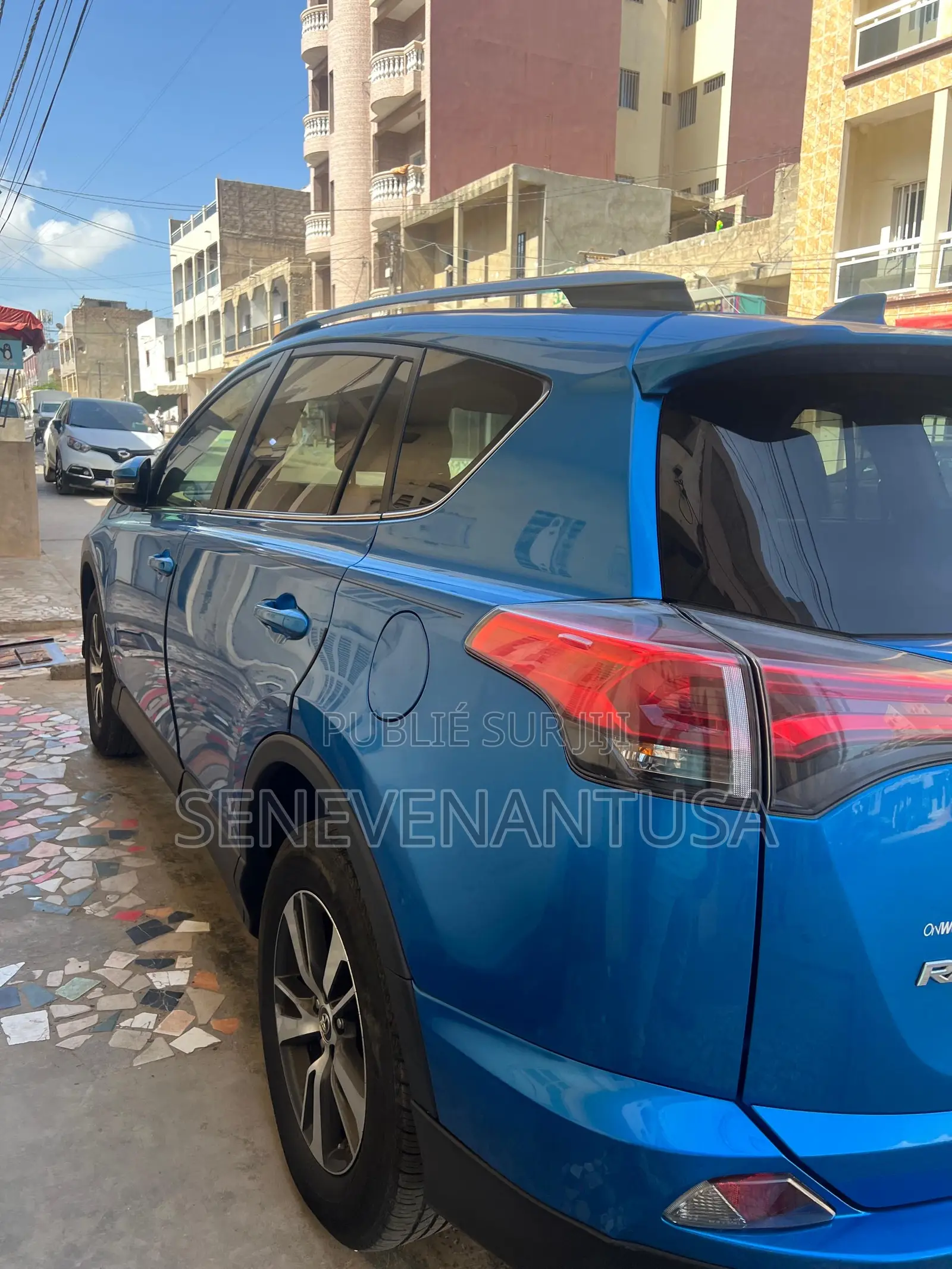 Toyota RAV4 2018 Bleu