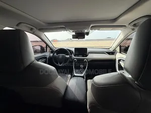 Toyota RAV4 2021 Blanc