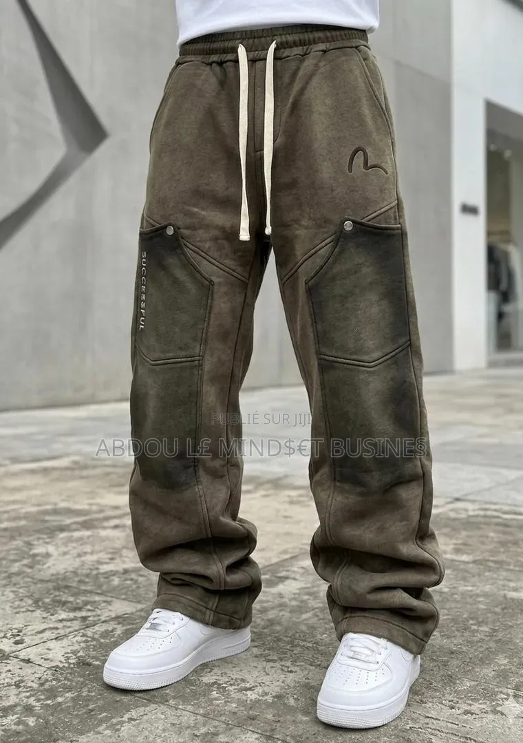 Bas Large Joggers Different Model Disponible