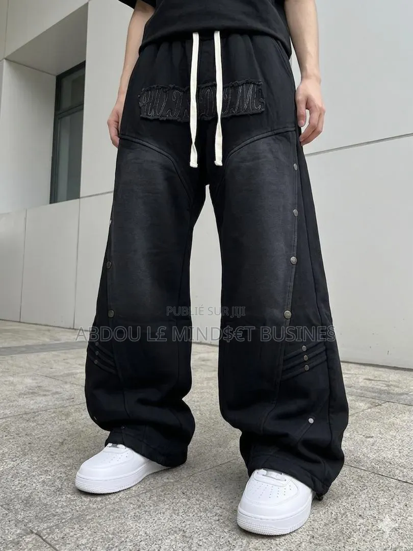 Bas Large Joggers Different Model Disponible