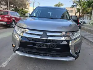 Mitsubishi Outlander 2017 Gris