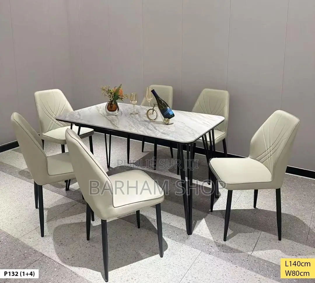 Table Pour Salle À Manger Avec 4 Chaises