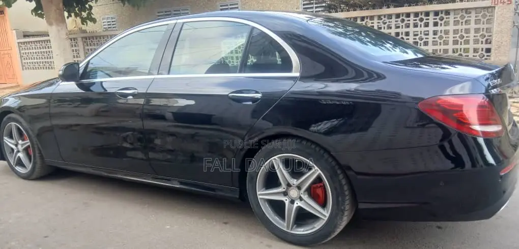 Mercedes-Benz E300 2018 Noir