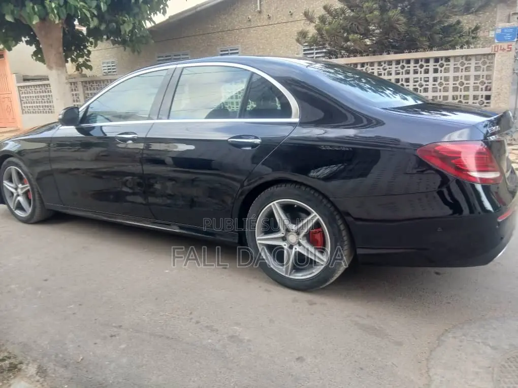 Mercedes-Benz E300 2018 Noir