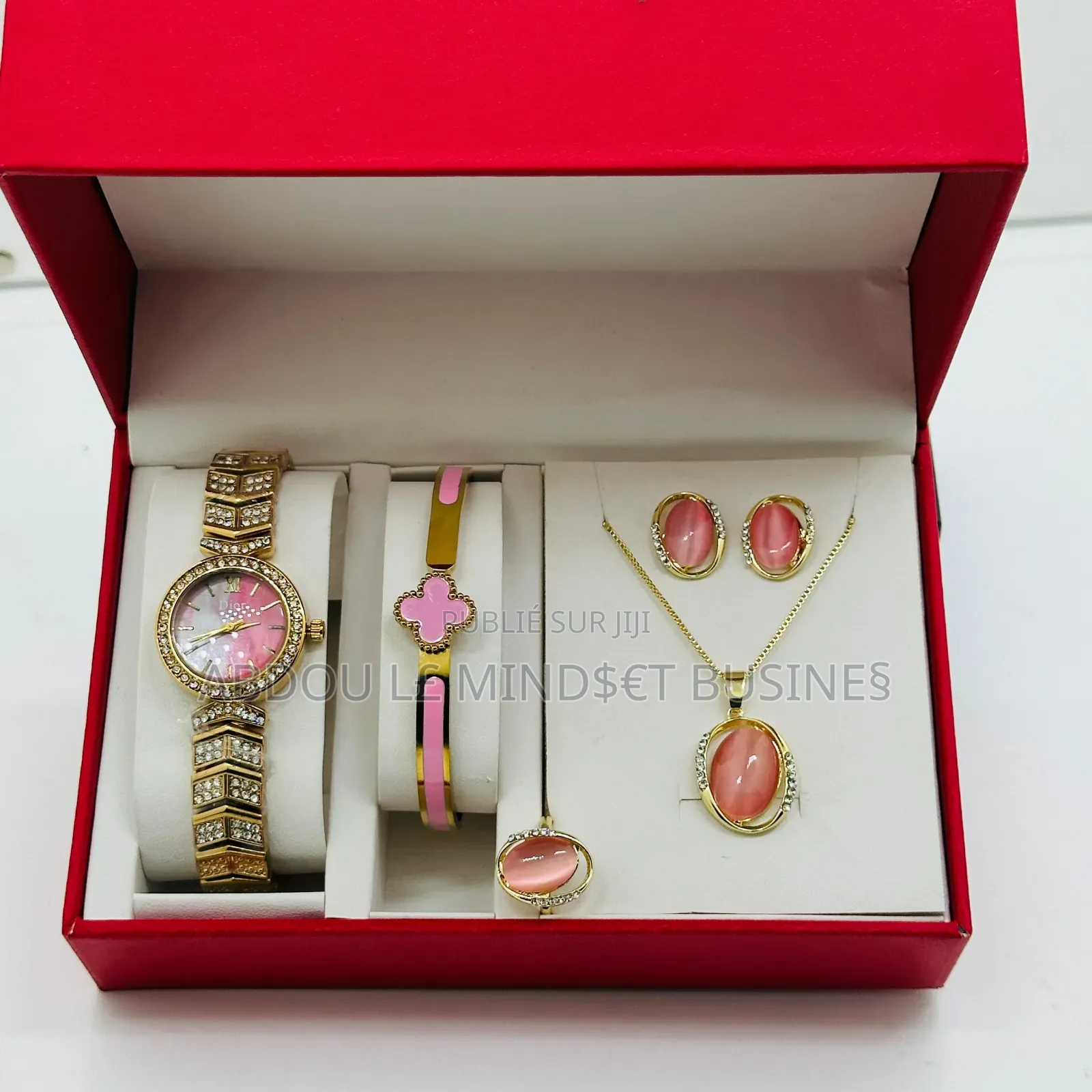 Coffret 4 Pièce Avec Boîte Disponible