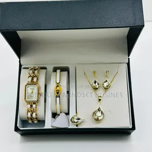 Coffret 4 Pièce Avec Boîte Disponible