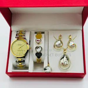 Coffret 4 Pièce Avec Boîte Disponible