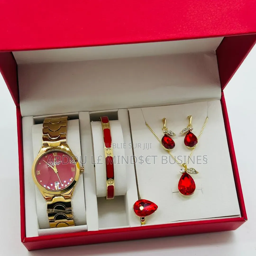 Coffret 4 Pièce Avec Boîte Disponible