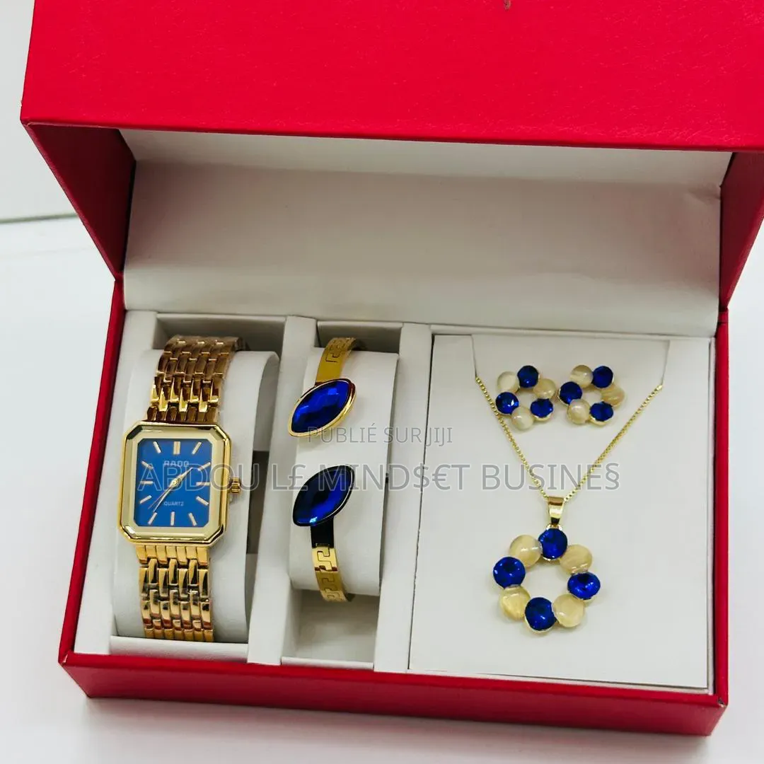 Coffret 4 Pièce Avec Boîte Disponible