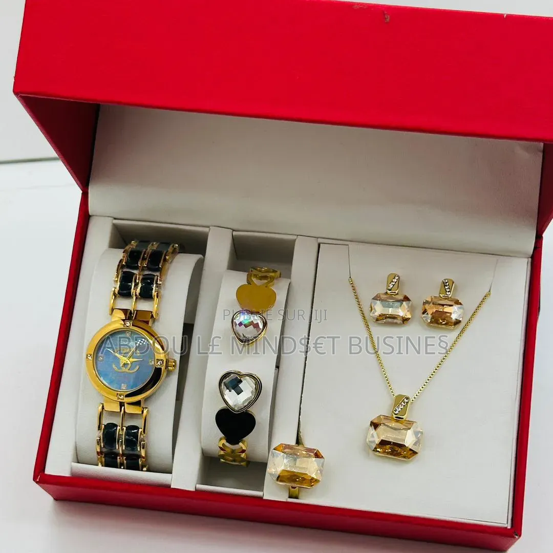 Coffret 4 Pièce Avec Boîte Disponible