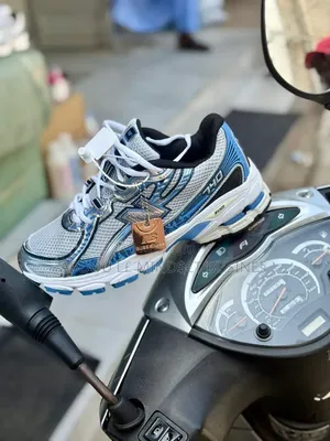 Nb 740 Bleu Disponible