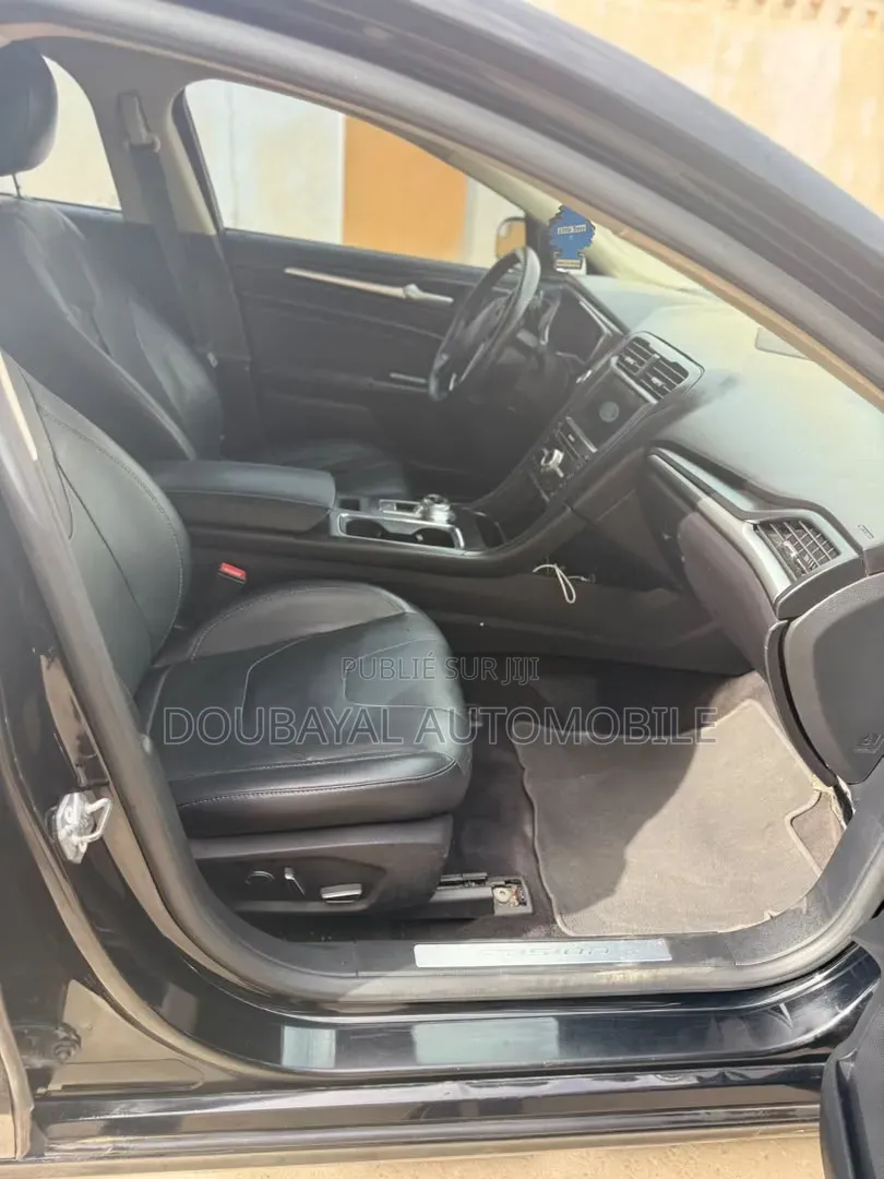 Ford Fusion 2017 Noir Mat