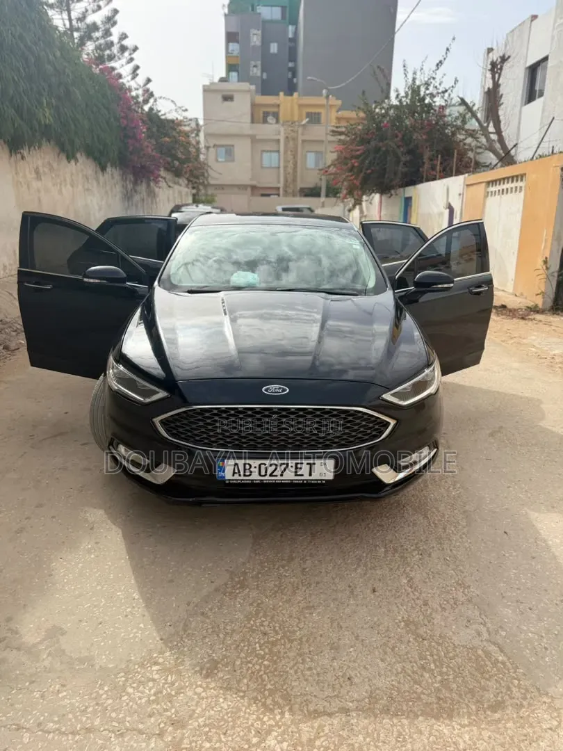 Ford Fusion 2017 Noir Mat