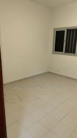 1chbre Studio dans Yoff à Louer